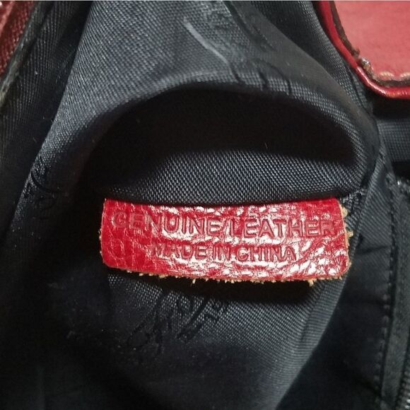 VINTAGE Fossil Red Distress Leather Crossbody Bag - Picture 15 of 15